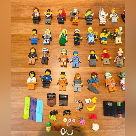 Lego Minifigures Lot of 32 Assorted Harry Potter Snowboard Skier Accessories - Picture 11 of 13